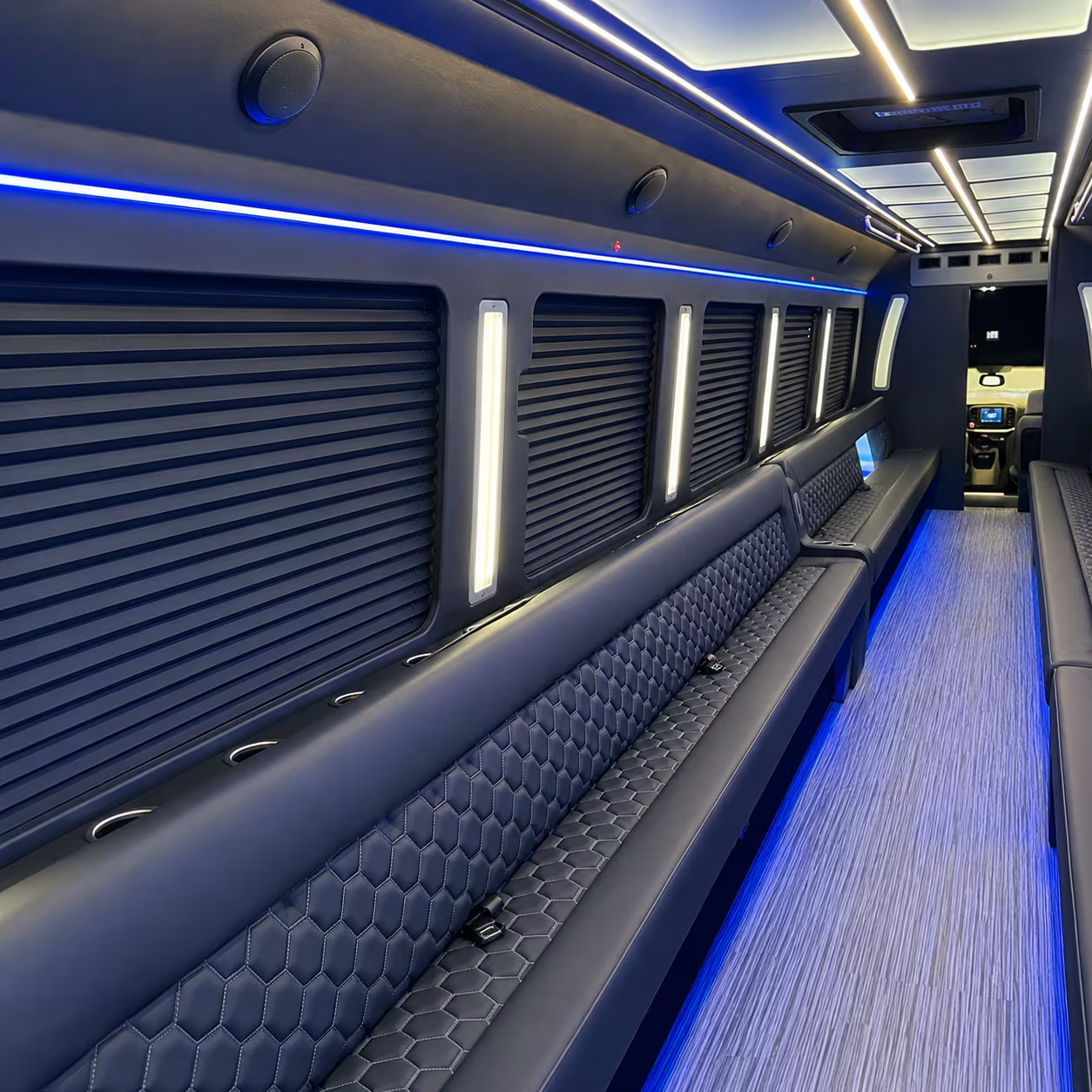 party buses and charter buses for florida gators basketball at exactech arena
